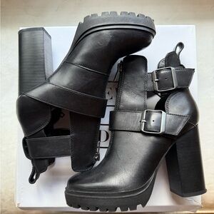 Steve Madden Lavish Black Leather Ankle Boots